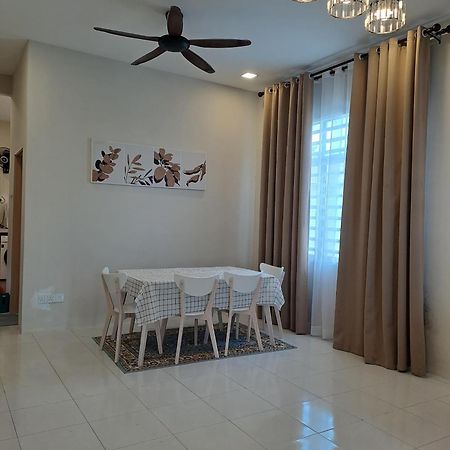 Dahlya Homestay Κουαντάν Εξωτερικό φωτογραφία